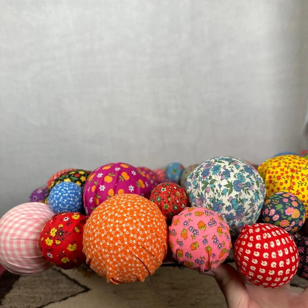 Colorful Fabric Ball Wreath vintage retro 50s‎ 60s